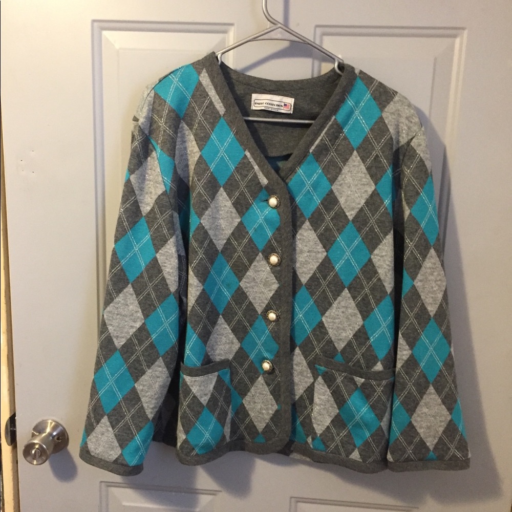 Argyle sweater with pearl buttons, 16P.